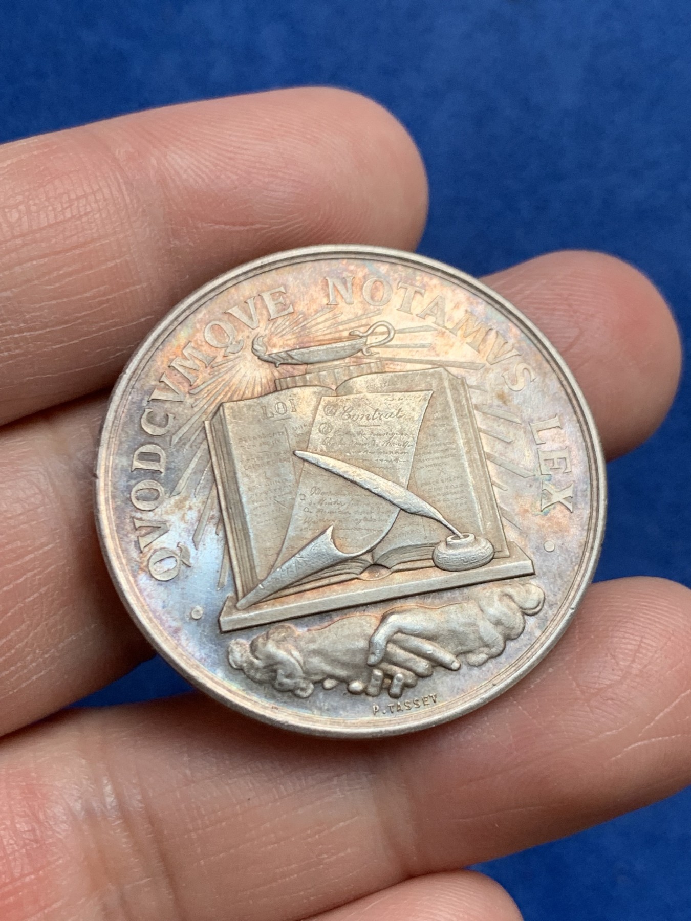 《竞宝斋》第250场-周日，周一 ，周二3场连拍 (全场包邮) 法国 阿拉斯区公证人 银章 丰饶角边铭银标 35.3mm 18.2克