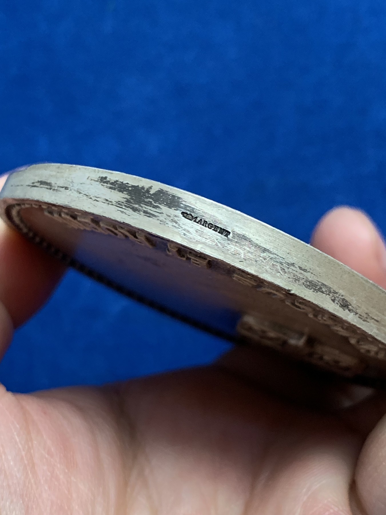 《竞宝斋》第250场-周日，周一 ，周二3场连拍 (全场包邮) 法国马恩河畔沙隆和德库斯和罗布尔银质奖章，187.05g，67.8mm，边铭丰饶角1ARGENT