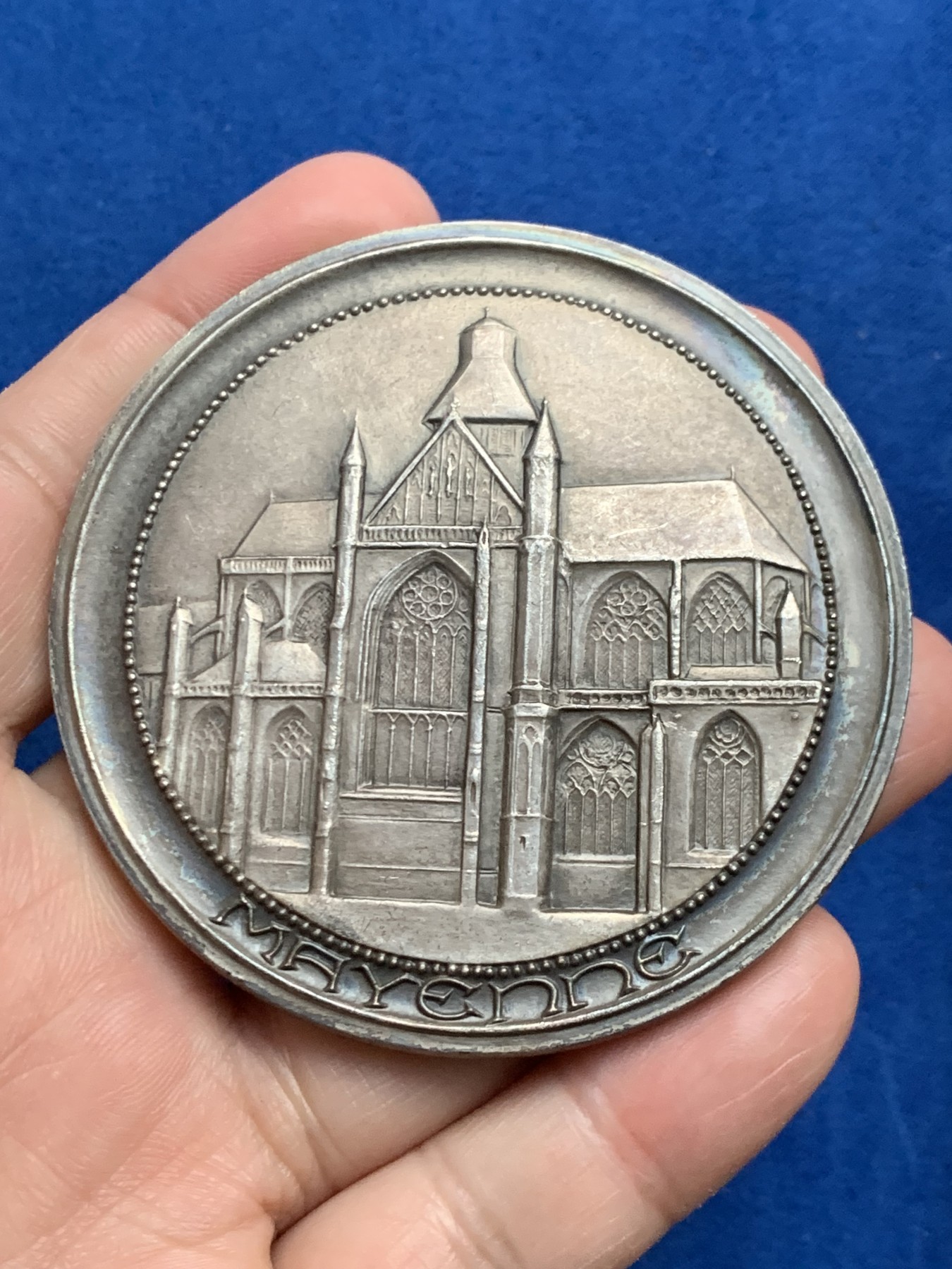 《竞宝斋》第250场-周日，周一 ，周二3场连拍 (全场包邮) 法国马耶讷城市银章，166.34g，68mm，1968丰饶角1AR银标