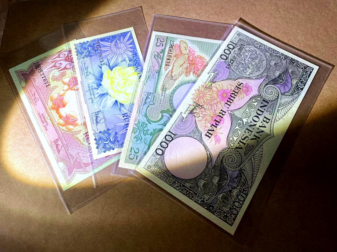 【Blue Auction】✨世界纸币精拍第448期【精】 【一组4张】印尼 1959版 5-1000卢比 天堂鸟 UNC