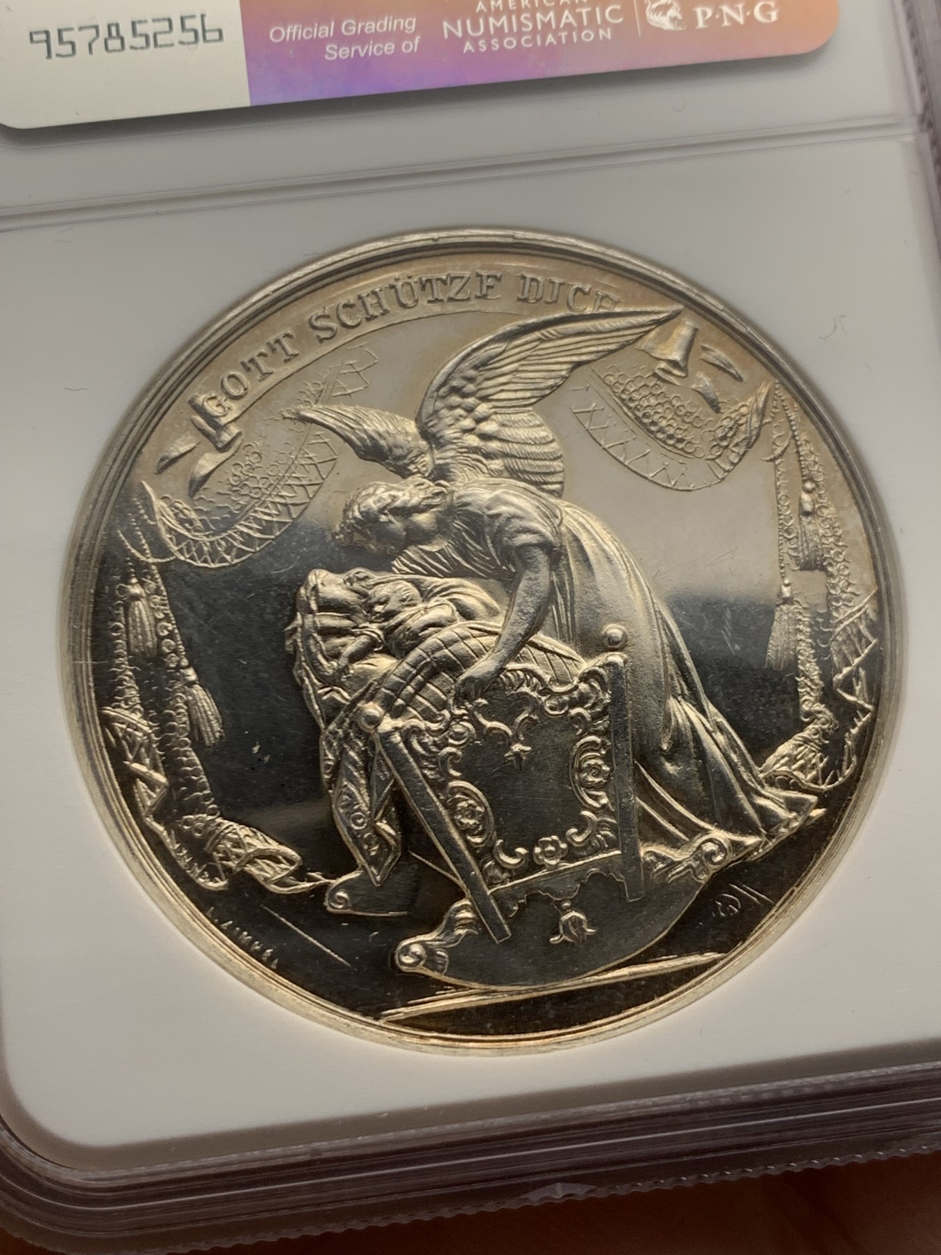 《竞宝斋》第250场-周日，周一 ，周二3场连拍 (全场包邮) NGC-MS62 德国1897年洗礼纪念银章，守护天使俯身在婴儿身旁
