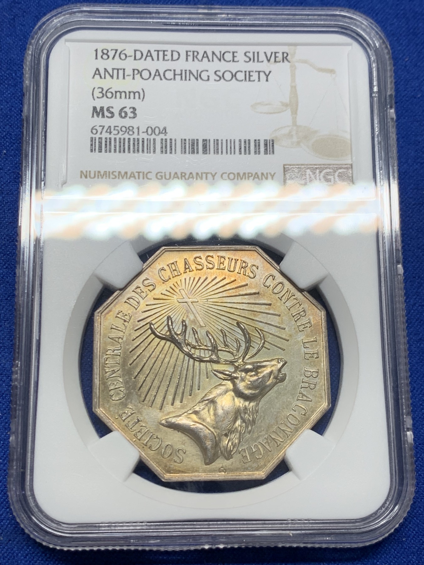 《竞宝斋》第250场-周日，周一 ，周二3场连拍 (全场包邮) NGC MS63法国反盗猎协会 雄鹿抬头长撕 像是在森林中呼唤同伴 非常传神 约22克 36mm 菱形银标 背后留白没刻字 经典收藏分数