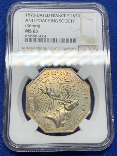 《竞宝斋》第250场-周日，周一 ，周二3场连拍 (全场包邮) - NGC MS63法国反盗猎协会 雄鹿抬头长撕 像是在森林中呼唤同伴 非常传神 约22克 36mm 菱形银标 背后留白没刻字 经典收藏分数