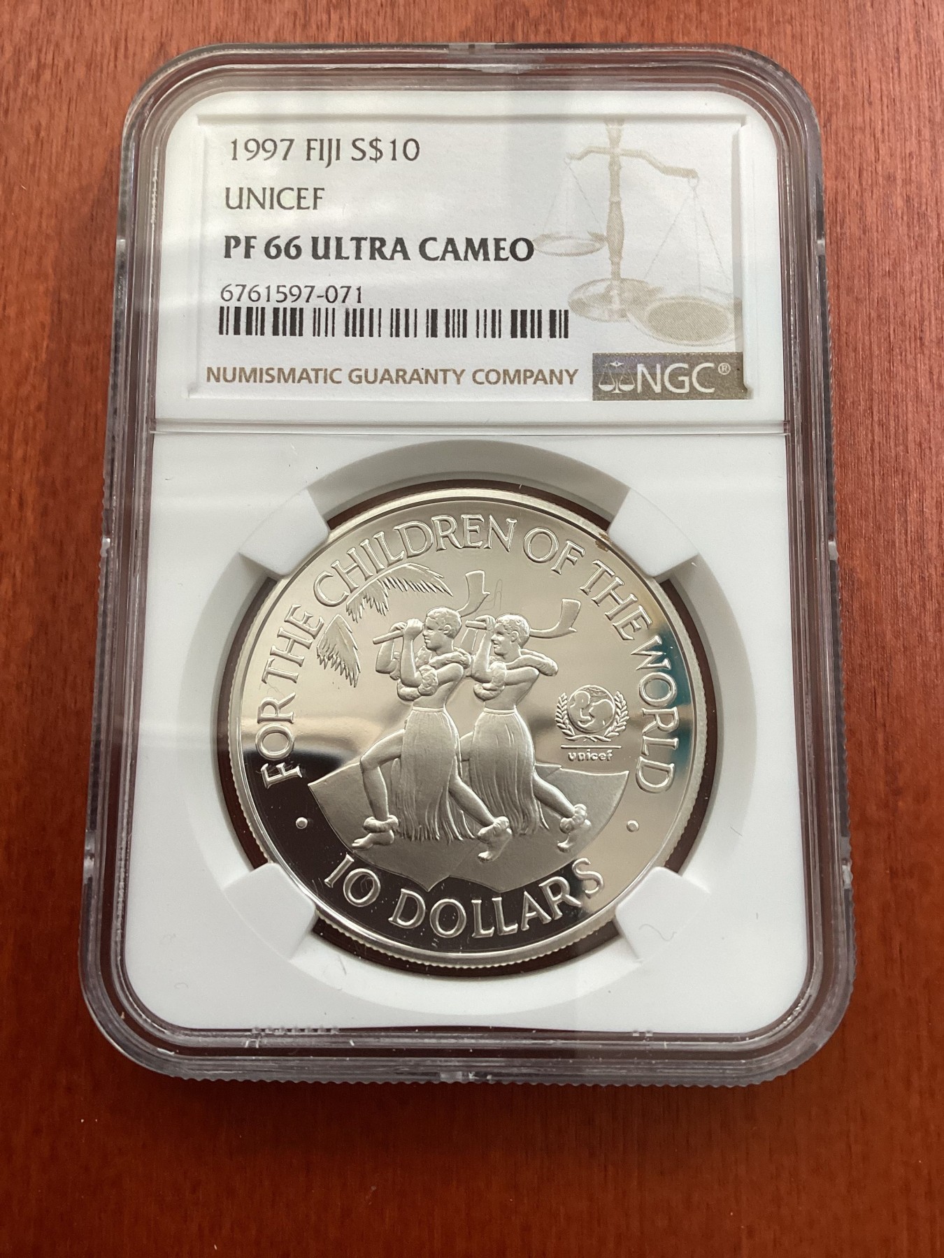 长老汇龙年精选第三场 1997 斐济国际儿童基金会10元精制银币，NGC PF66UC，唯一亚军分，更高分仅有一枚