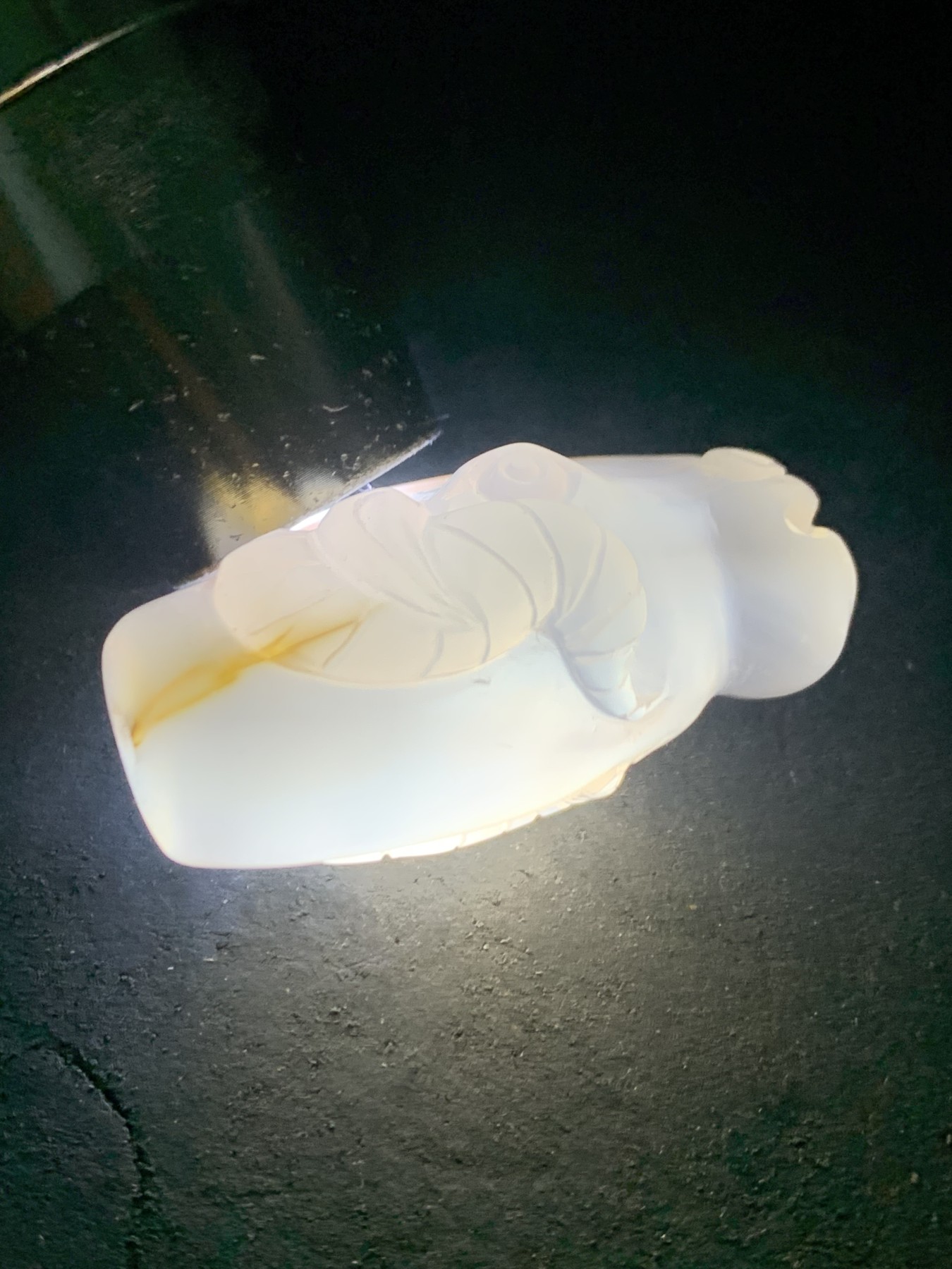 精美高玉化巴西玛瑙手工俏色巧雕领头羊桶珠一个！
