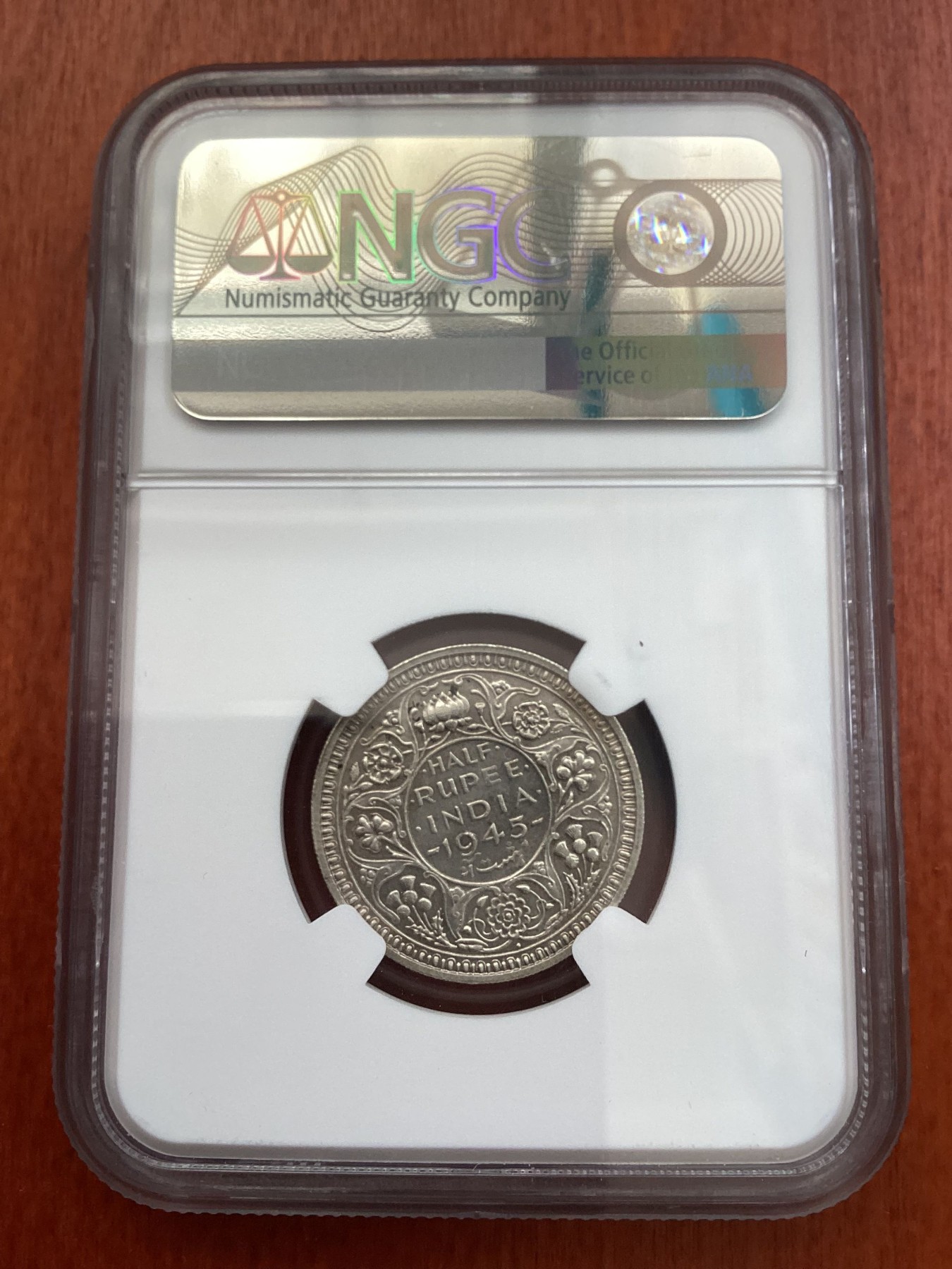 长老汇龙年精选第三场 1945(B) 印度乔治六世1/2卢比银币，NGC UNC，小 5版