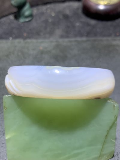 精美高玉化千层纹海洋玉髓手工雕刻莲花鲤鱼手镯一个！ 精美高玉化千层纹海洋玉髓手工雕刻莲花鲤鱼手镯一个！