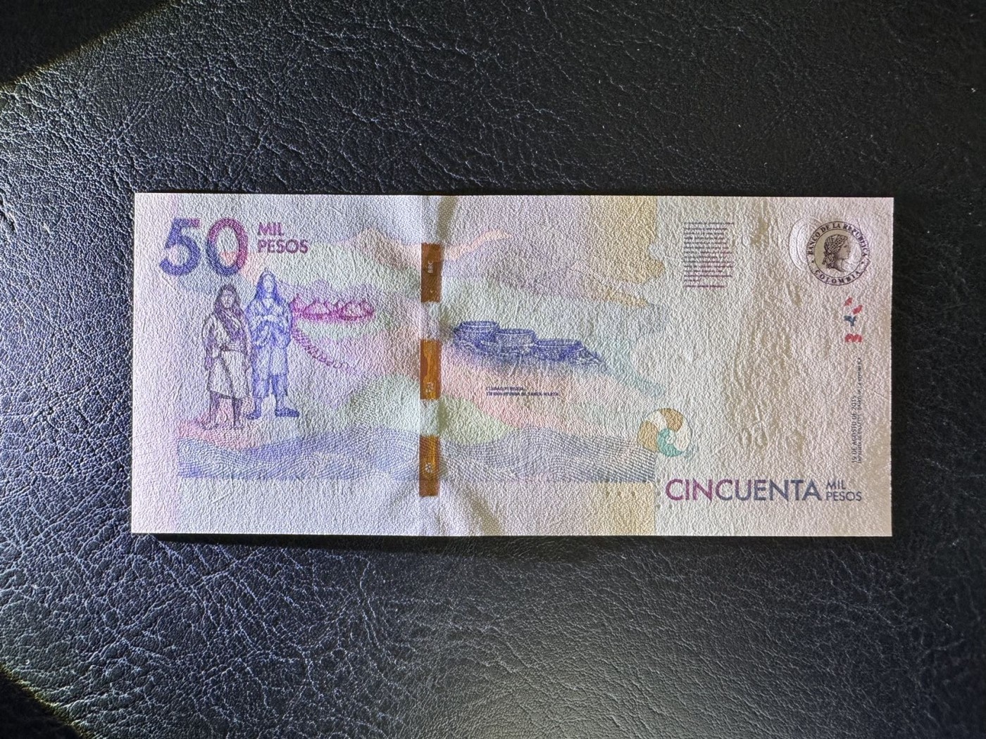 收藏联盟Quantum Auction 第332期拍卖  哥伦比亚2015年50000比索首发AA冠 品相全新UNC