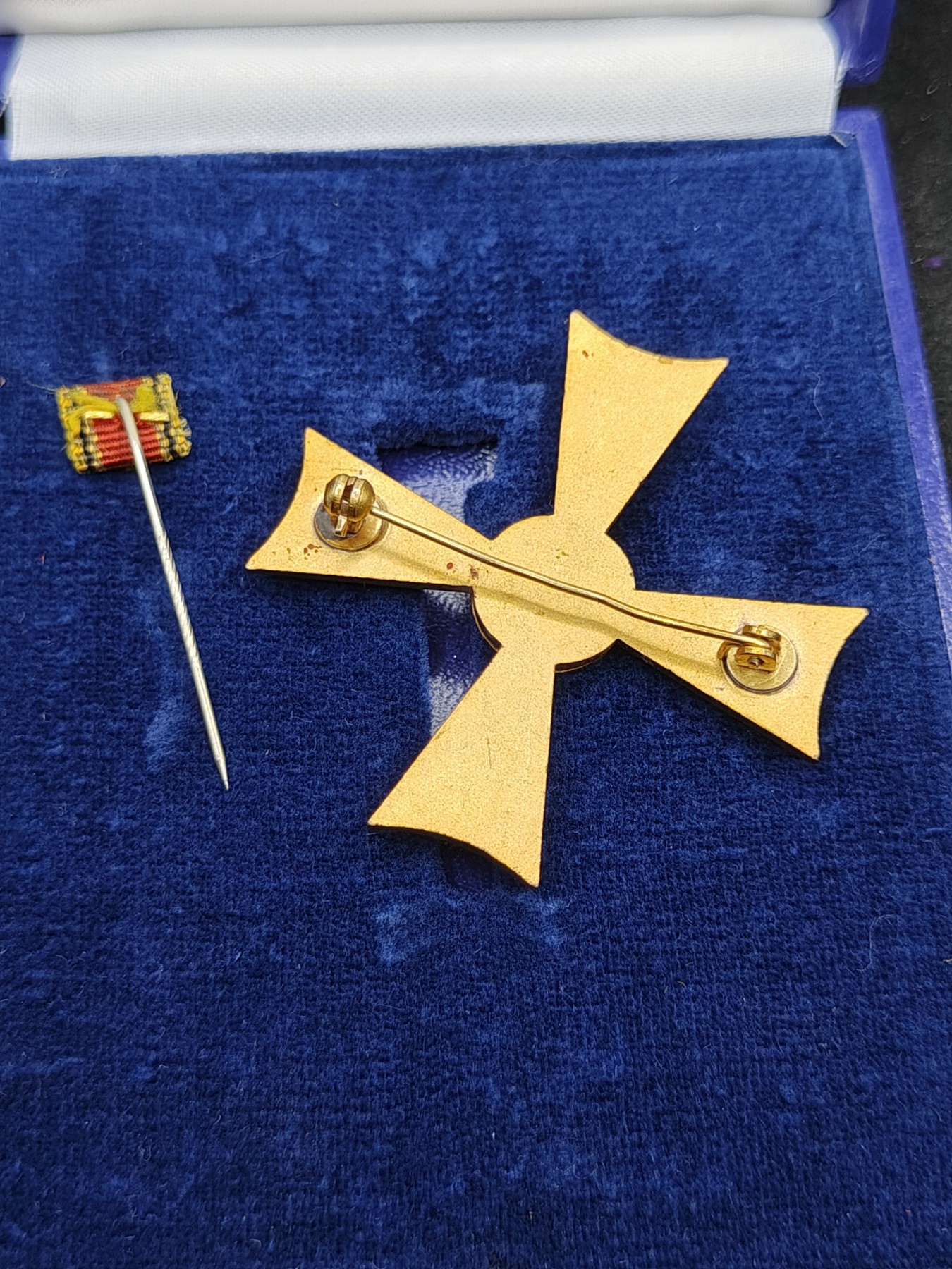 全场0元起拍 第141期 咸鱼国勋章拍卖专场 3月24日（周日）下午6：00开始 西德联邦十字勋章