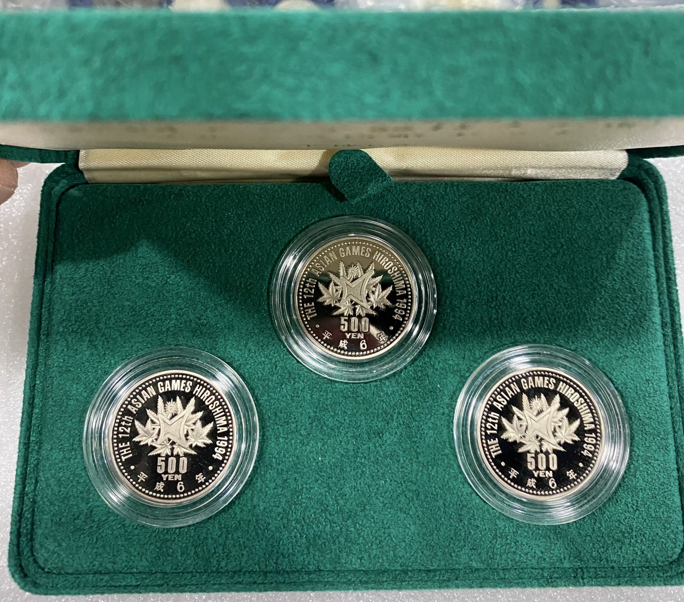 小白鼠 1 日本1994年亚运会500元纪念币3枚一套 面值1500元