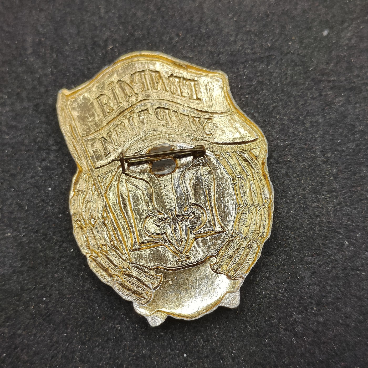 全场0元起拍 第141期 咸鱼国勋章拍卖专场 3月24日（周日）下午6：00开始 乌克兰94版近卫军证章