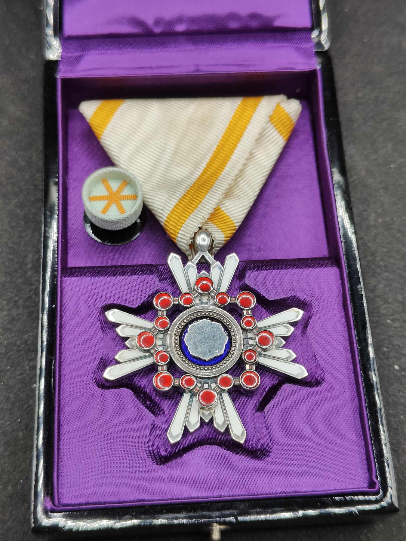 全场0元起拍 第141期 咸鱼国勋章拍卖专场 3月24日（周日）下午6：00开始 日本六等瑞宝章银制带盒略