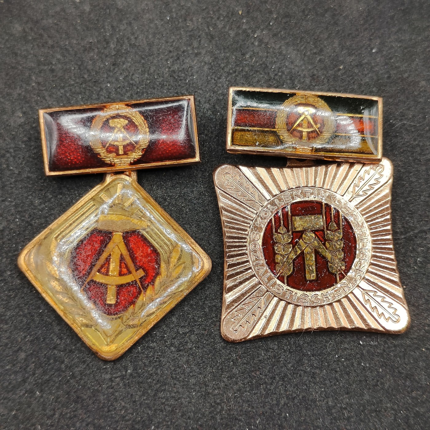 全场0元起拍 第141期 咸鱼国勋章拍卖专场 3月24日（周日）下午6：00开始 东德劳动奖章两个