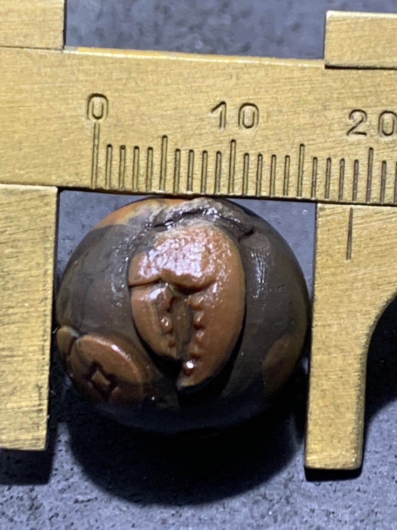 精美亚光冰飘战国红玛瑙手工俏色蟹钳钱币圆珠一个，
