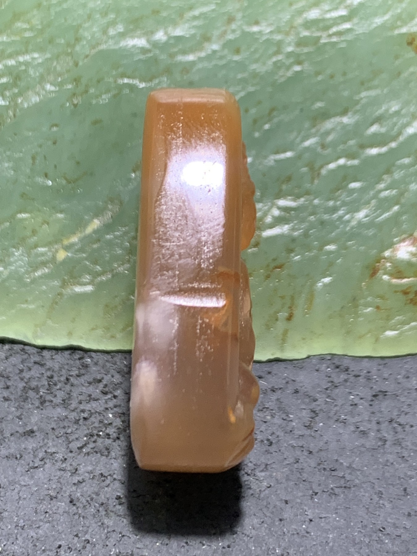 精美樱桃红南红玛瑙雕刻观音菩萨吊坠一个，