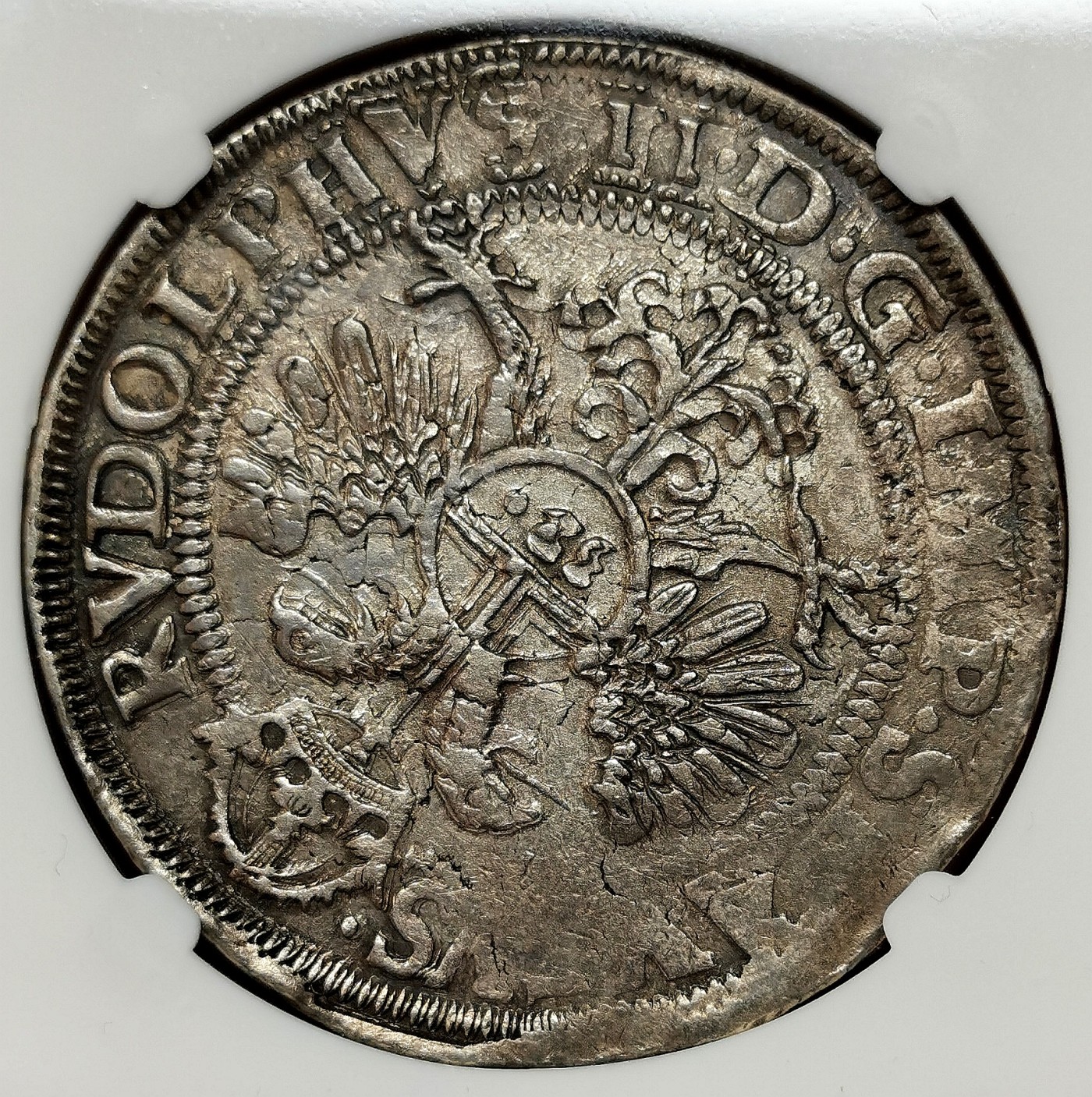 凡希社世界钱币微拍第二百六十四期 荐！1588汉萨同盟帝国自由市吕贝克泰勒大银NGC-AU50 深色五彩，气韵古朴！正面的金羊毛图案象征贸易与财富，从十二世纪到十六世纪，作为同盟首府的吕贝克曾是北欧最重要的商业中心。