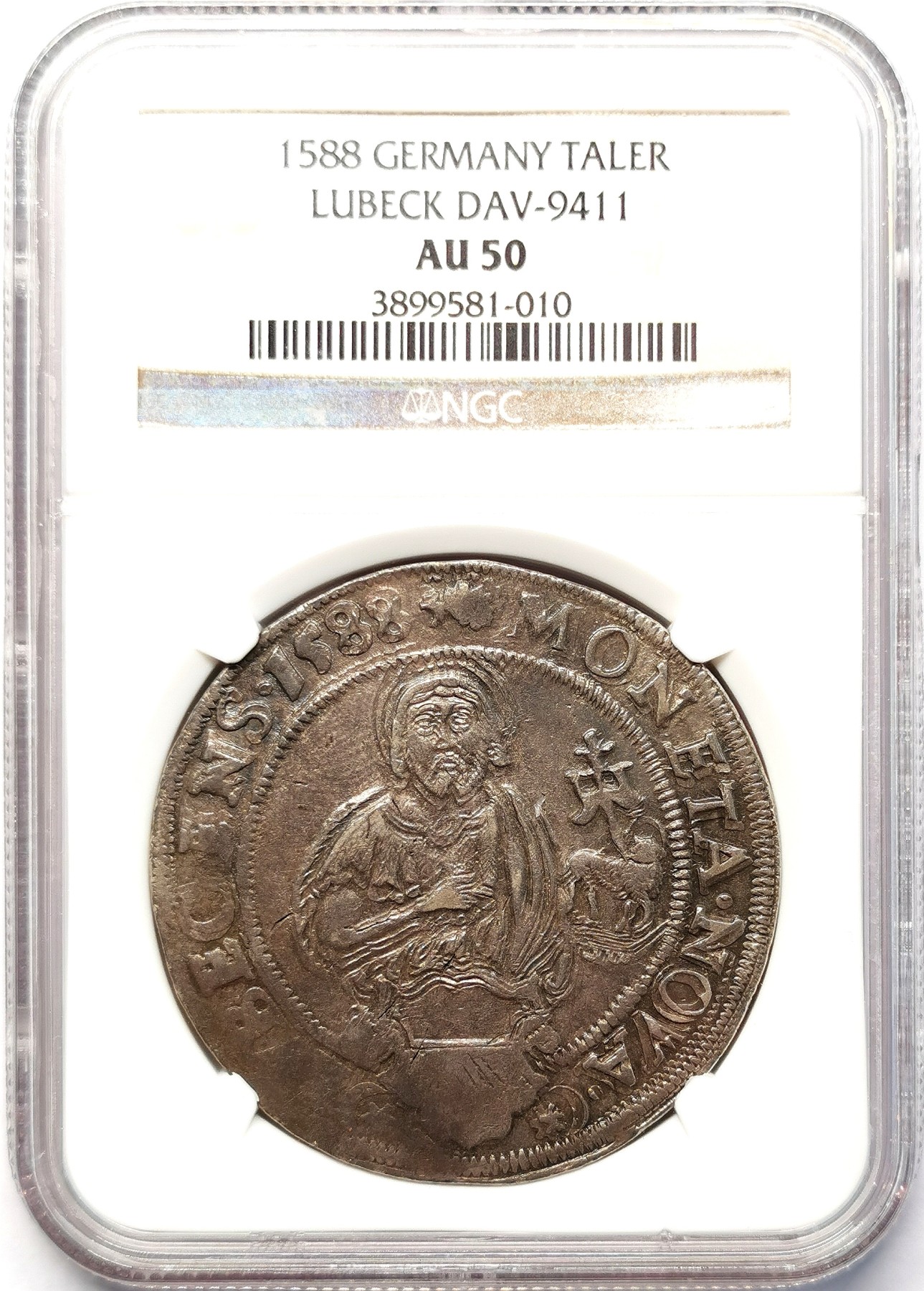 凡希社世界钱币微拍第二百六十四期 荐！1588汉萨同盟帝国自由市吕贝克泰勒大银NGC-AU50 深色五彩，气韵古朴！正面的金羊毛图案象征贸易与财富，从十二世纪到十六世纪，作为同盟首府的吕贝克曾是北欧最重要的商业中心。