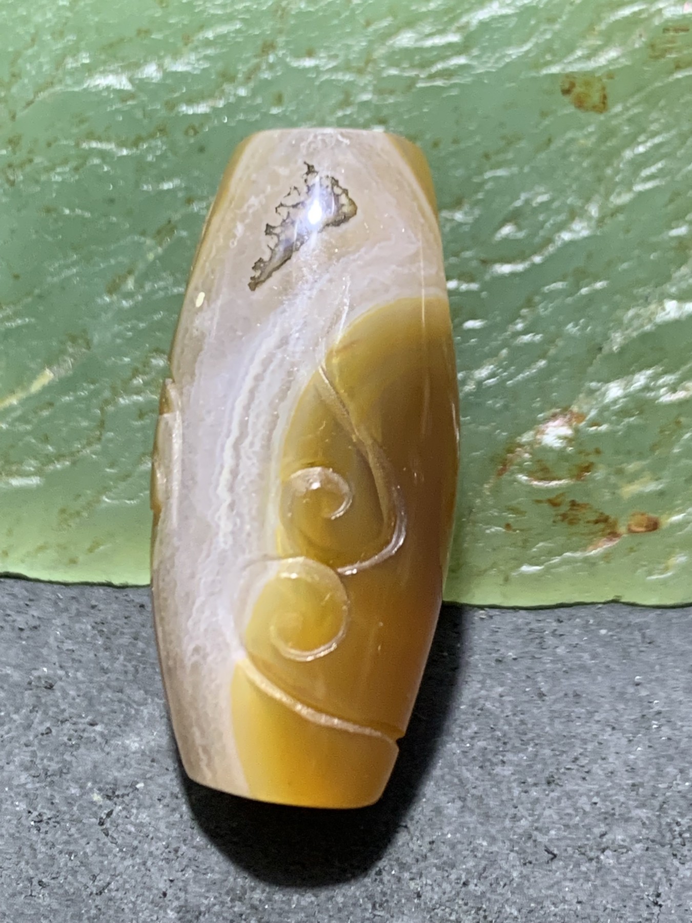 精美高玉化巴西玛瑙手工俏色巧雕灵蛇吊坠一个！