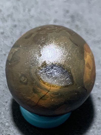 精美亚光冰飘战国红玛瑙手工俏色蟹钳钱币圆珠一个， 精美亚光冰飘战国红玛瑙手工俏色蟹钳钱币圆珠一个，