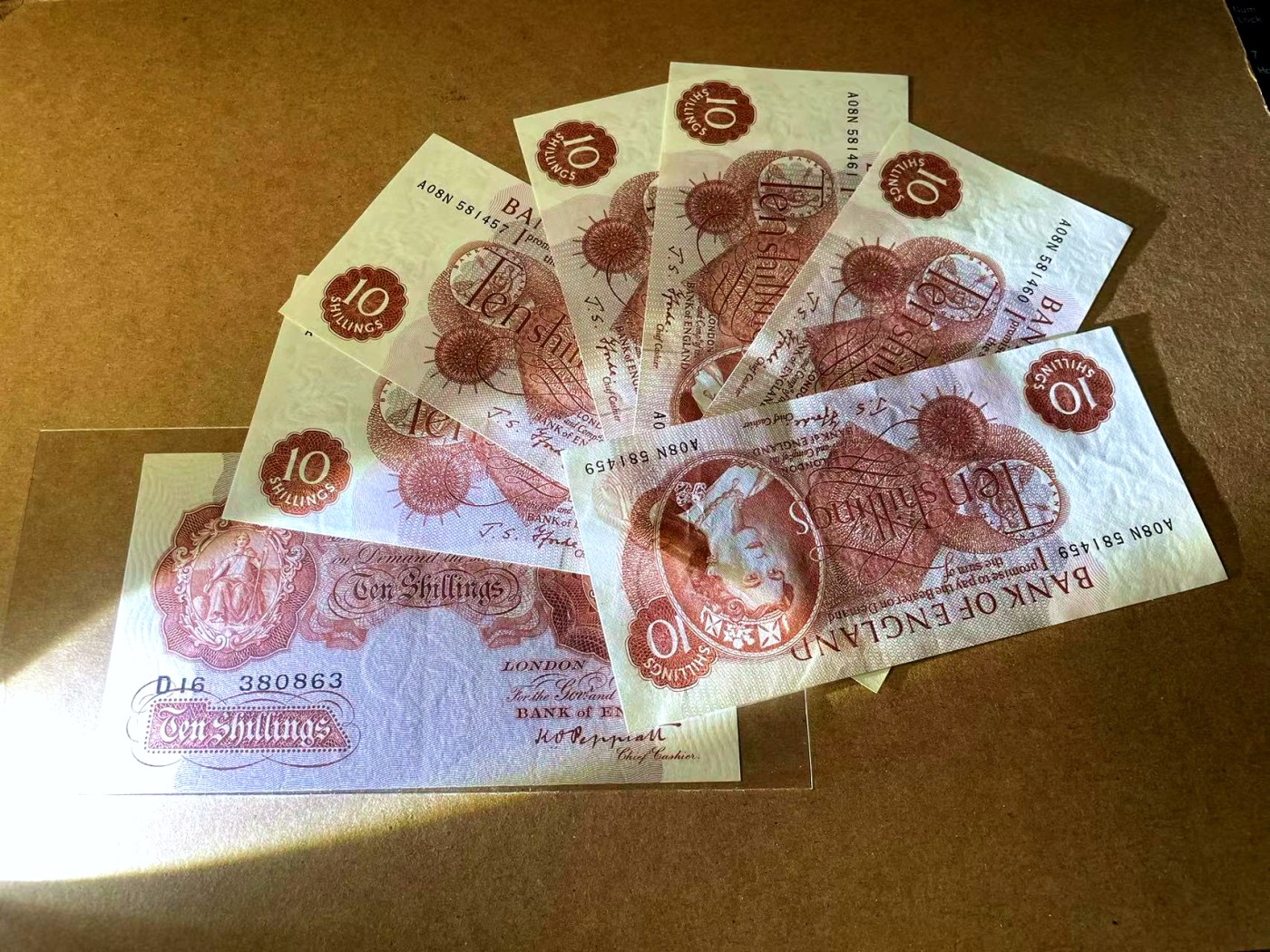 【Blue Auction】✨世界纸币精拍第451期【精】 【一组7张】英国 A序列10先令 无47 AU&C序列10先令 UNC-/AU