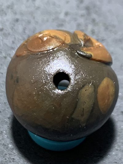 精美亚光冰飘战国红玛瑙手工俏色蟹钳钱币圆珠一个， 精美亚光冰飘战国红玛瑙手工俏色蟹钳钱币圆珠一个，