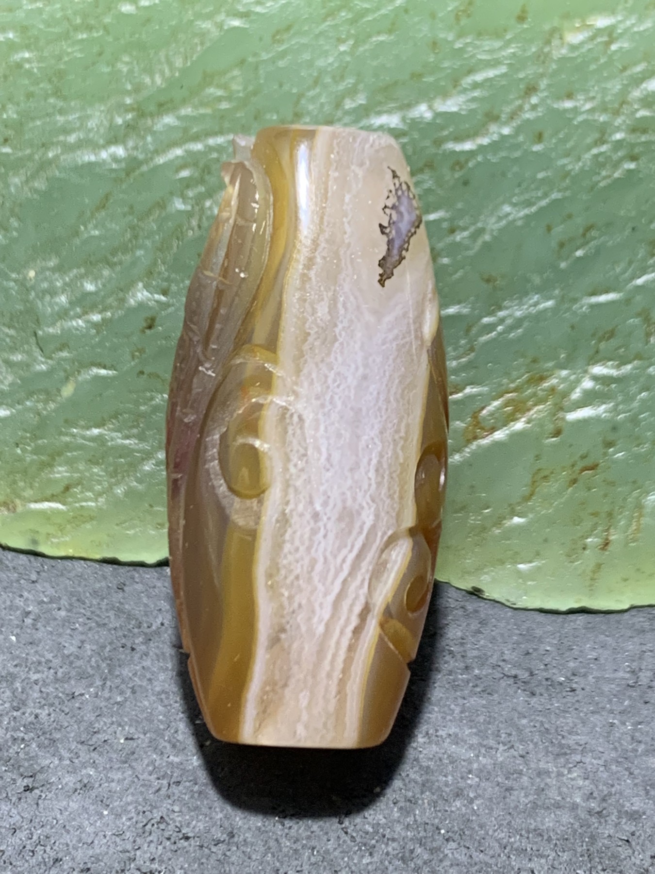 精美高玉化巴西玛瑙手工俏色巧雕灵蛇吊坠一个！