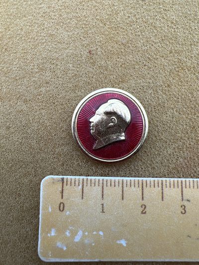 纪念章像章 - 毛主席像章