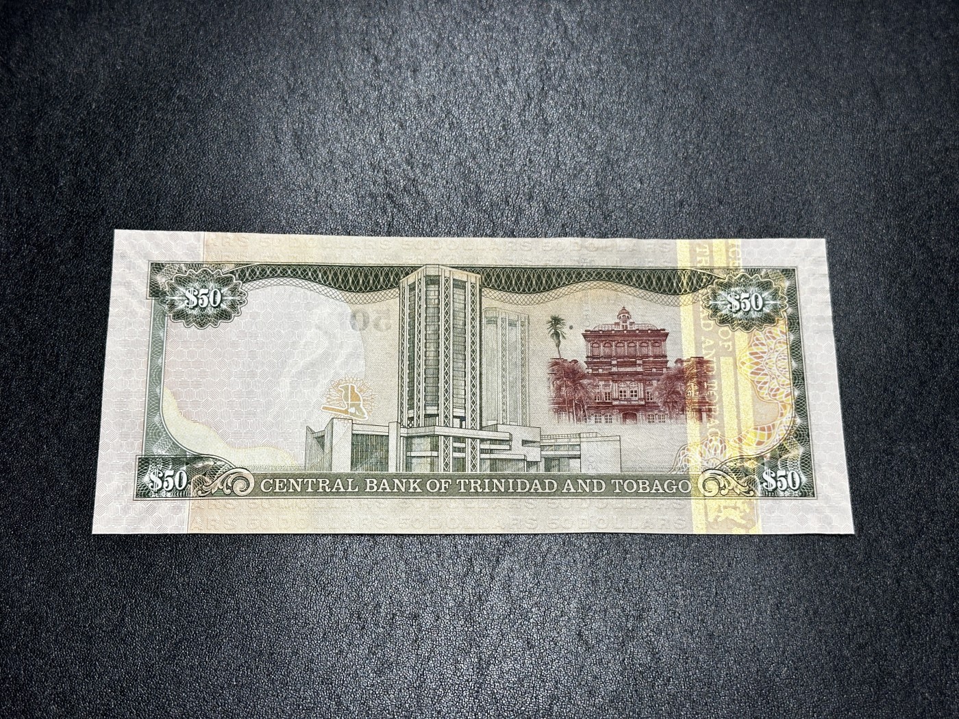 《外钞收藏家》第三百五十一期 2006年特里达尼亚和多巴哥50 全新UNC