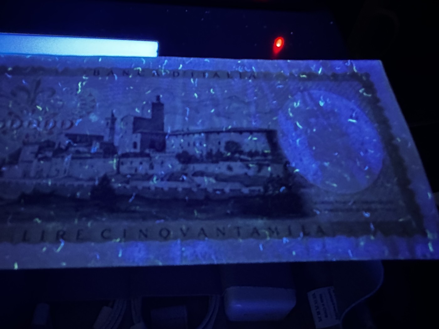 《外钞收藏家》第三百五十一期 1967年意大利5万里拉 非全新 品相如图