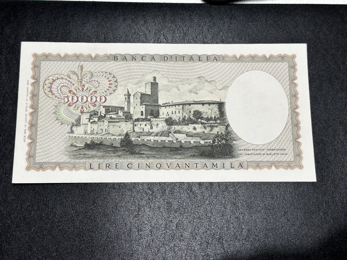 《外钞收藏家》第三百五十一期 1967年意大利5万里拉 非全新 品相如图