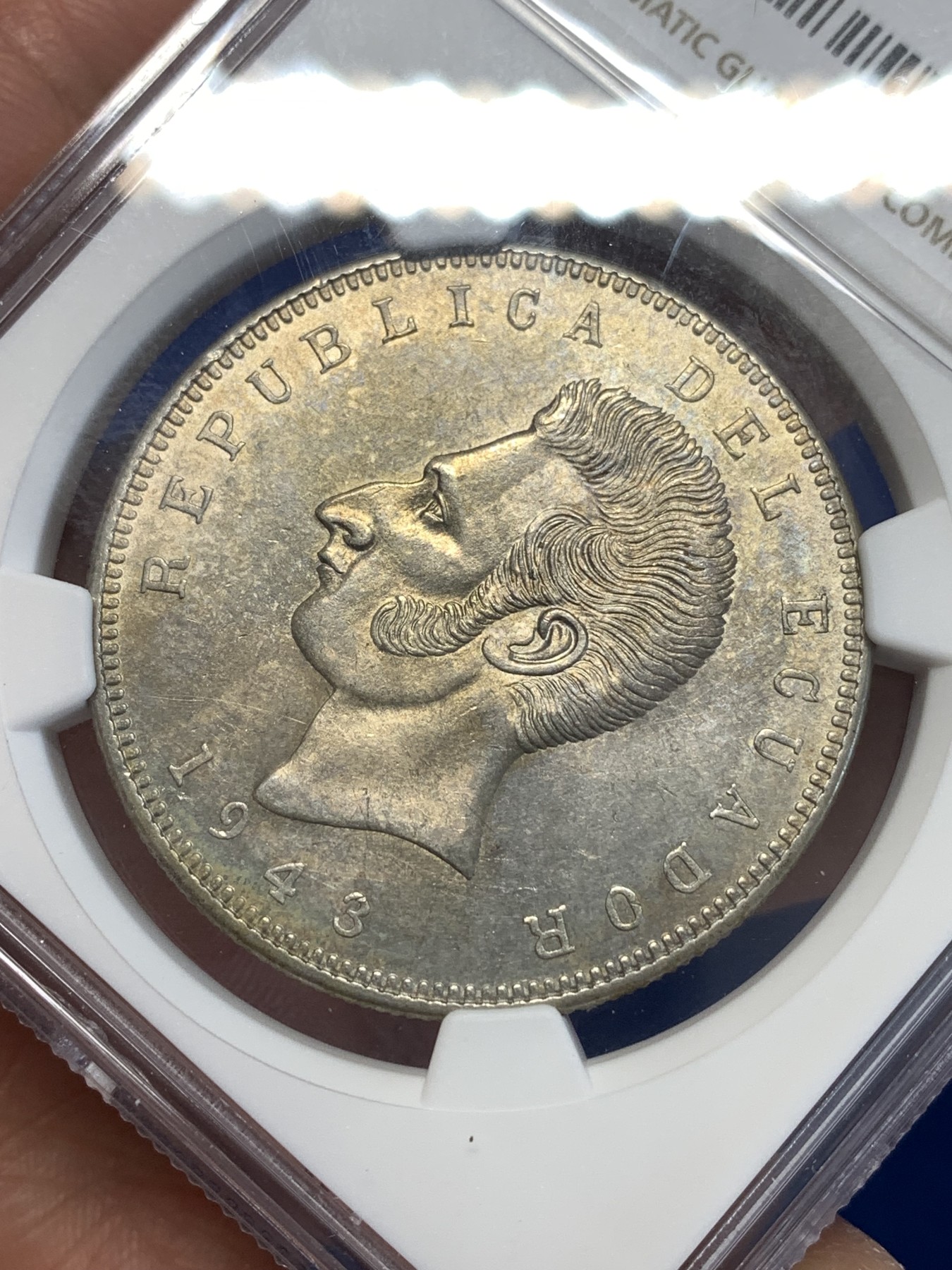 《竞宝斋》第251场-周日，周一2场连拍 (全场包邮) NGC UNCD 1943年厄瓜多尔5苏克雷银币，较少见的首年版，墨西哥铸造。原汁原味五彩老包浆，包浆醇厚。