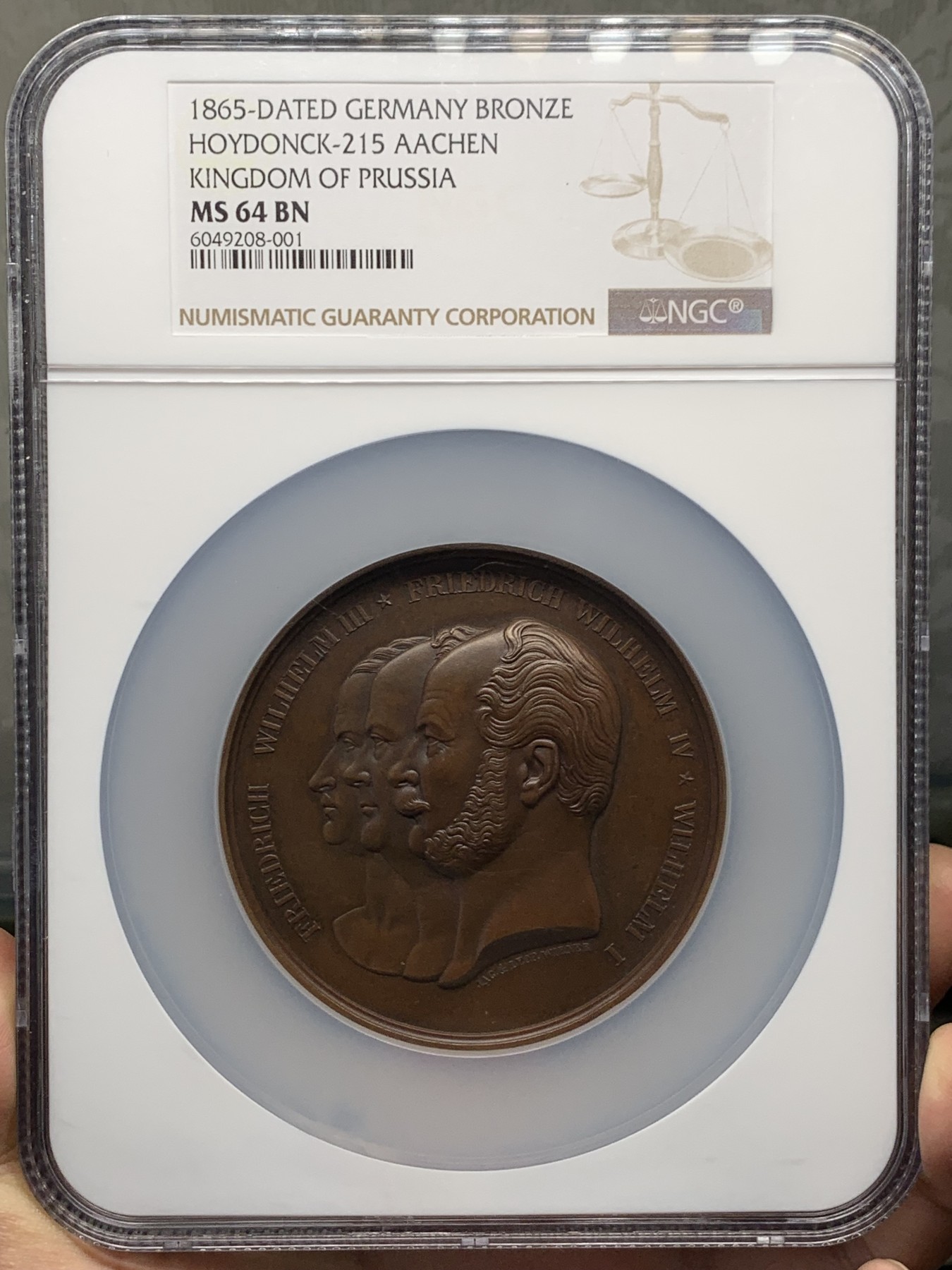 《竞宝斋》第251场-周日，周一2场连拍 (全场包邮) NGC MS64BN 德国亚琛1865年莱茵省并入普鲁士50周年纪念大铜章 加大加厚盒子 直径69毫米的巧克力大饼