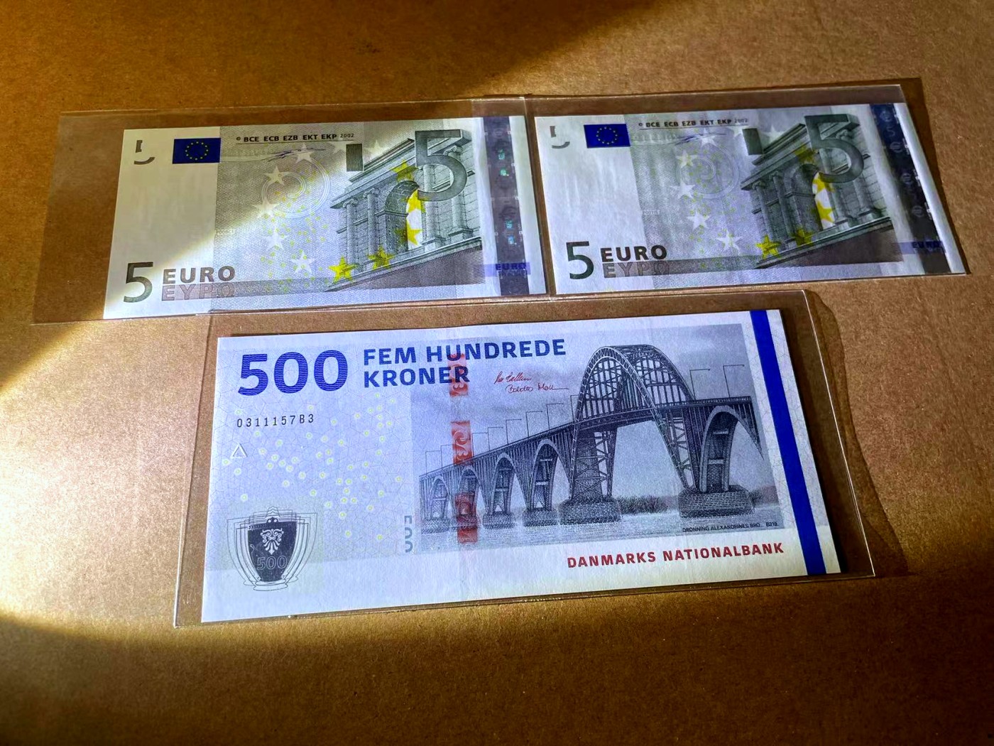 【Blue Auction】✨世界纸币精拍第453期【精】 【一组3张】欧盟首签5欧元 UNC/UNC-&丹麦500克朗 全新UNC
