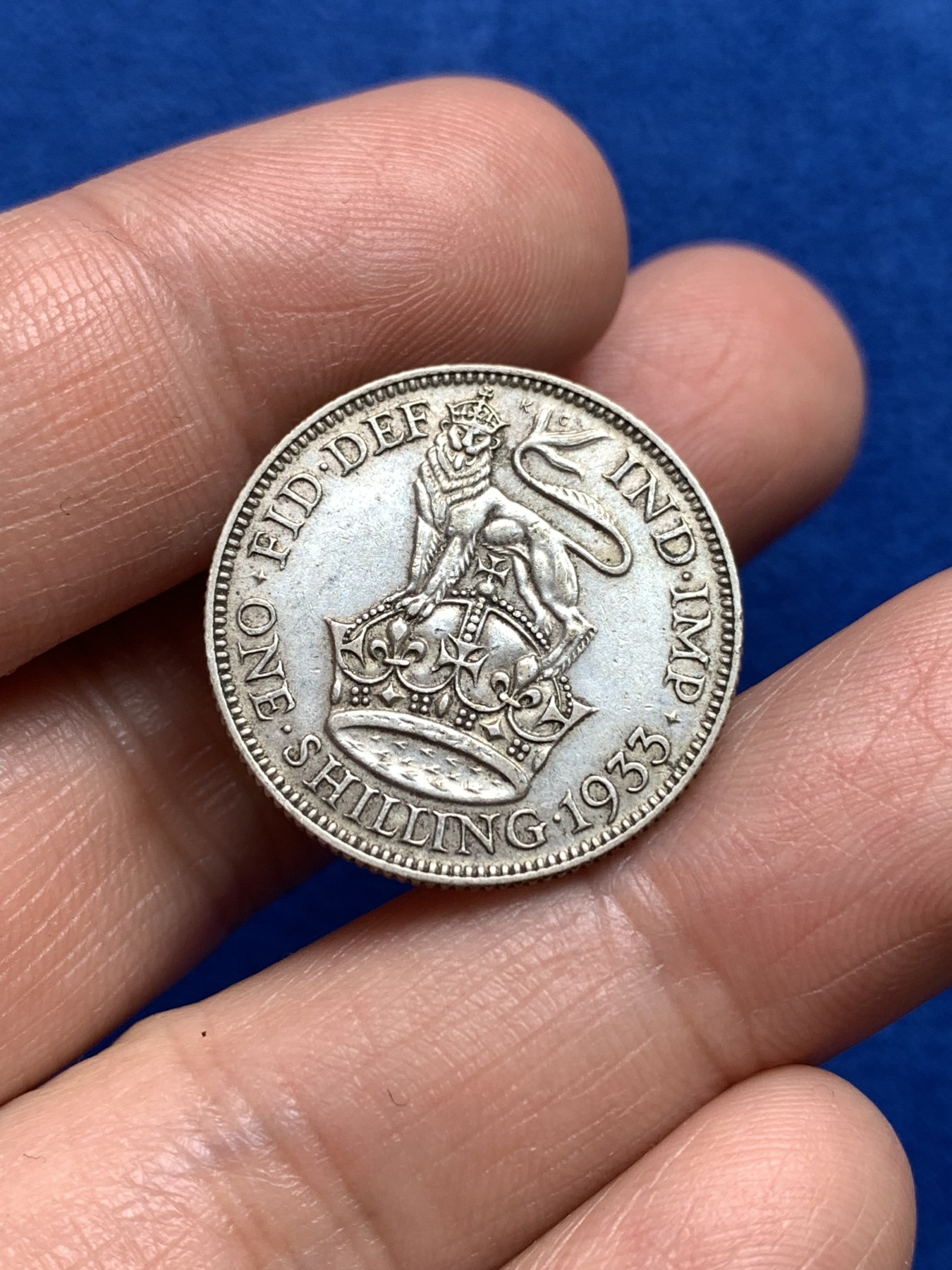 《竞宝斋》第251场-周日，周一2场连拍 (全场包邮) 英国1933年乔五1先令银币