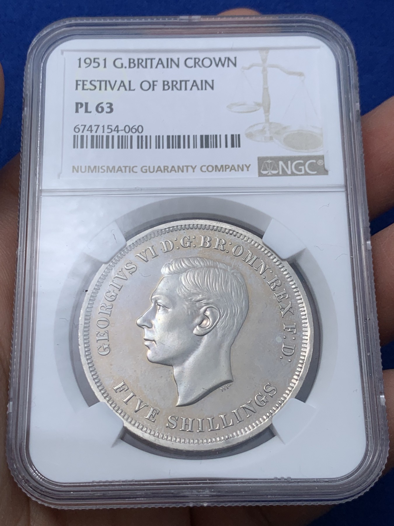 《竞宝斋》第251场-周日，周一2场连拍 (全场包邮) 两枚一组 NGC PL63 英国1951年乔治六世马剑克朗+NGC MS63 英国1953年登基克朗一对，有点压分