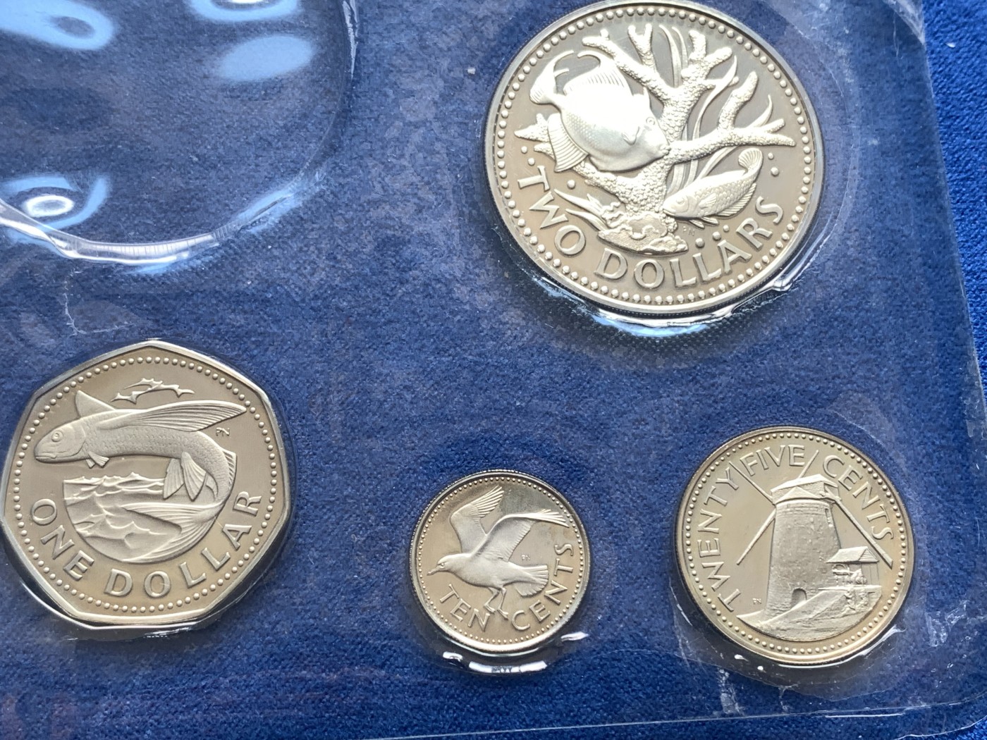 《竞宝斋》第251场-周日，周一2场连拍 (全场包邮) NGC PF67UC 巴巴多斯1973年喷泉+波塞冬两枚大银币 原盒包装 有配套7枚精制铜镍币