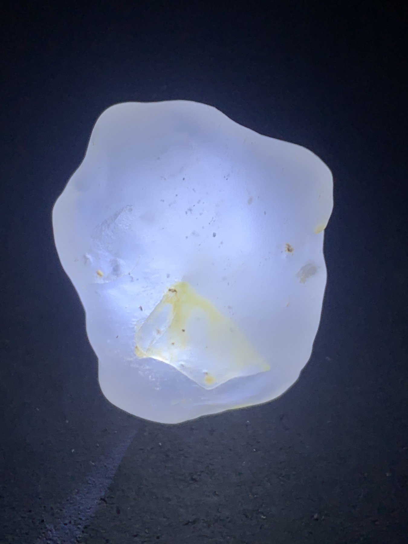精美天然地表宝石光金丝玉原石一块