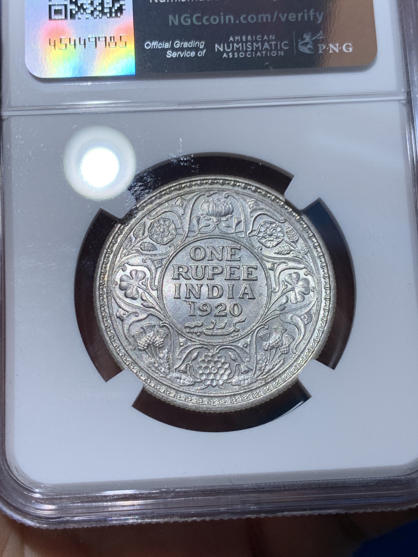 《竞宝斋》第251场-周日，周一2场连拍 (全场包邮) NGC MS63 英属印度1920年卢比银币C版 BU转光 高分好状态