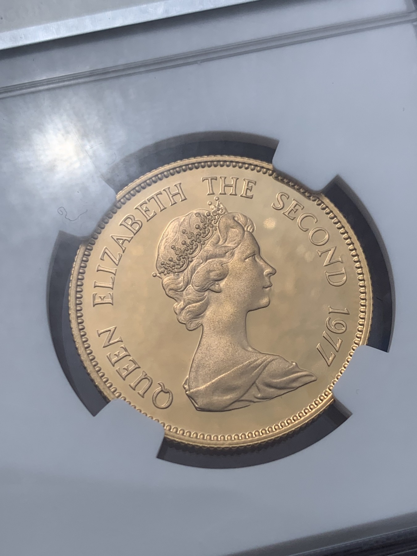 《竞宝斋》第251场-周日，周一2场连拍 (全场包邮) NGC-PF68UC 香港1977年蛇年千元精制金币 口吐仙气瑞蛇 蛇年精制铸造量为普制一半 金价持续走高 15.97克 917金