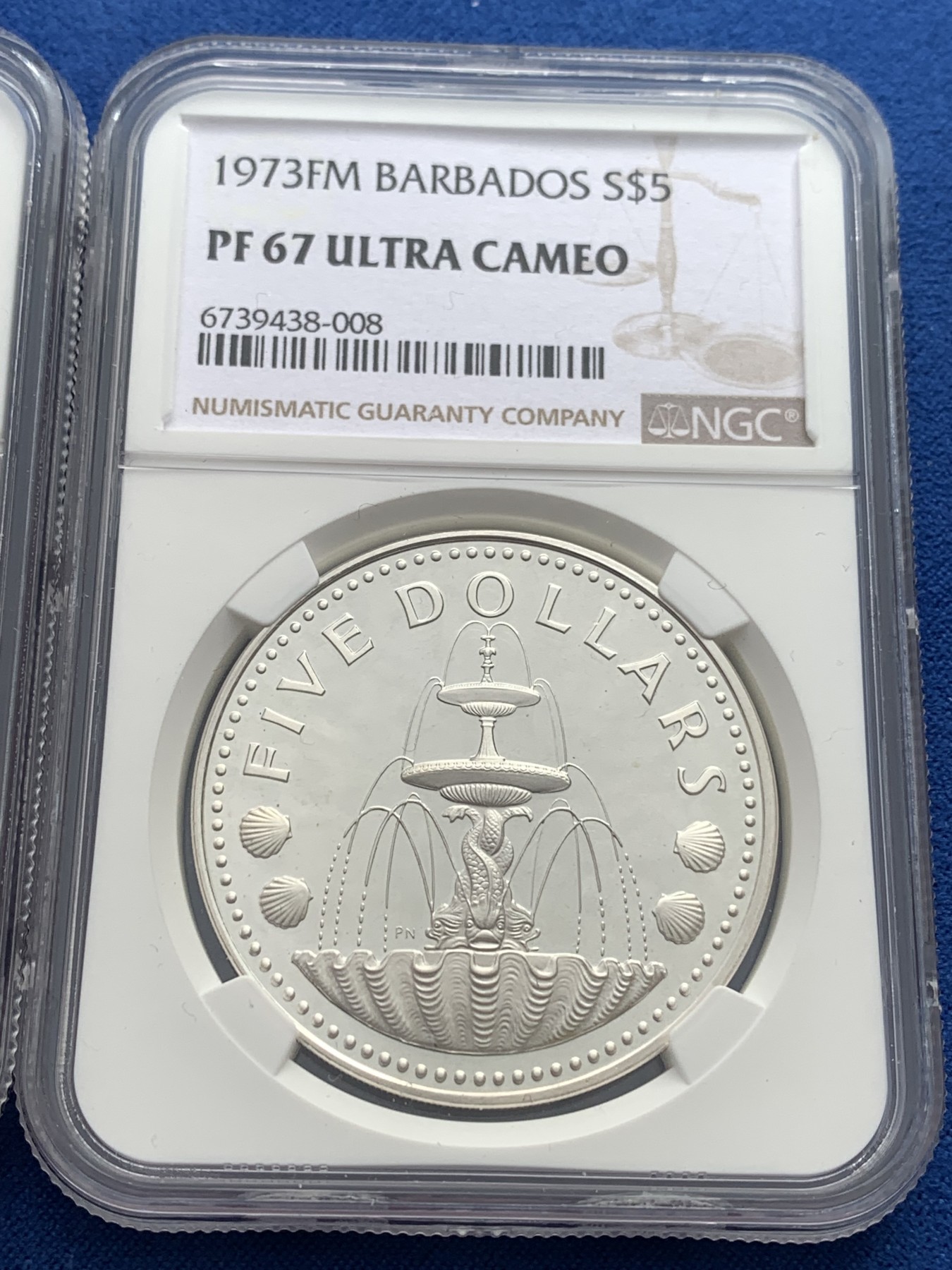 《竞宝斋》第251场-周日，周一2场连拍 (全场包邮) NGC PF67UC 巴巴多斯1973年喷泉+波塞冬两枚大银币 原盒包装 有配套7枚精制铜镍币