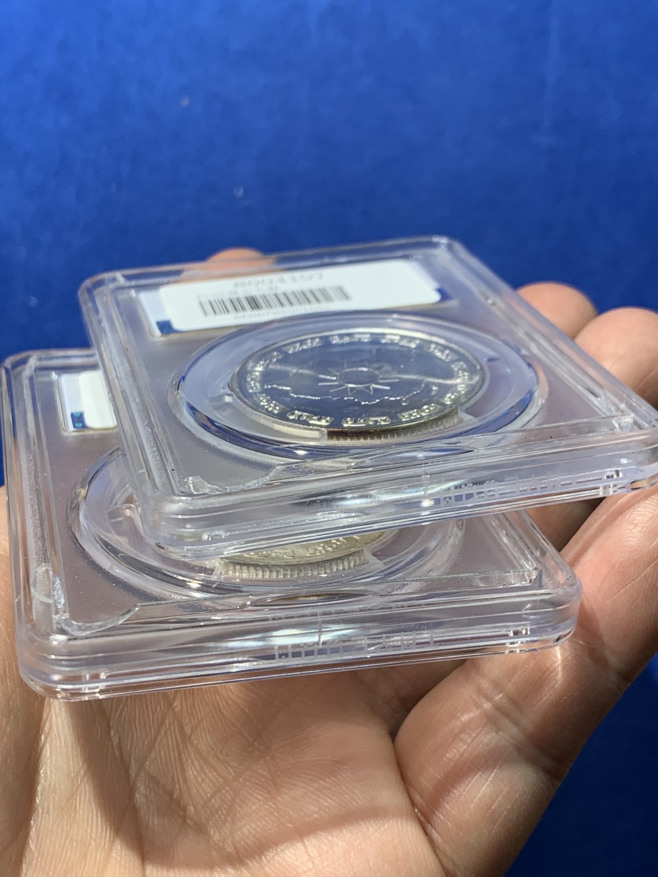 《竞宝斋》第251场-周日，周一2场连拍 (全场包邮) 两枚一组 PCGS MS66 1976年蒋公九秩纪念 光度一流 背中华秋叶海棠