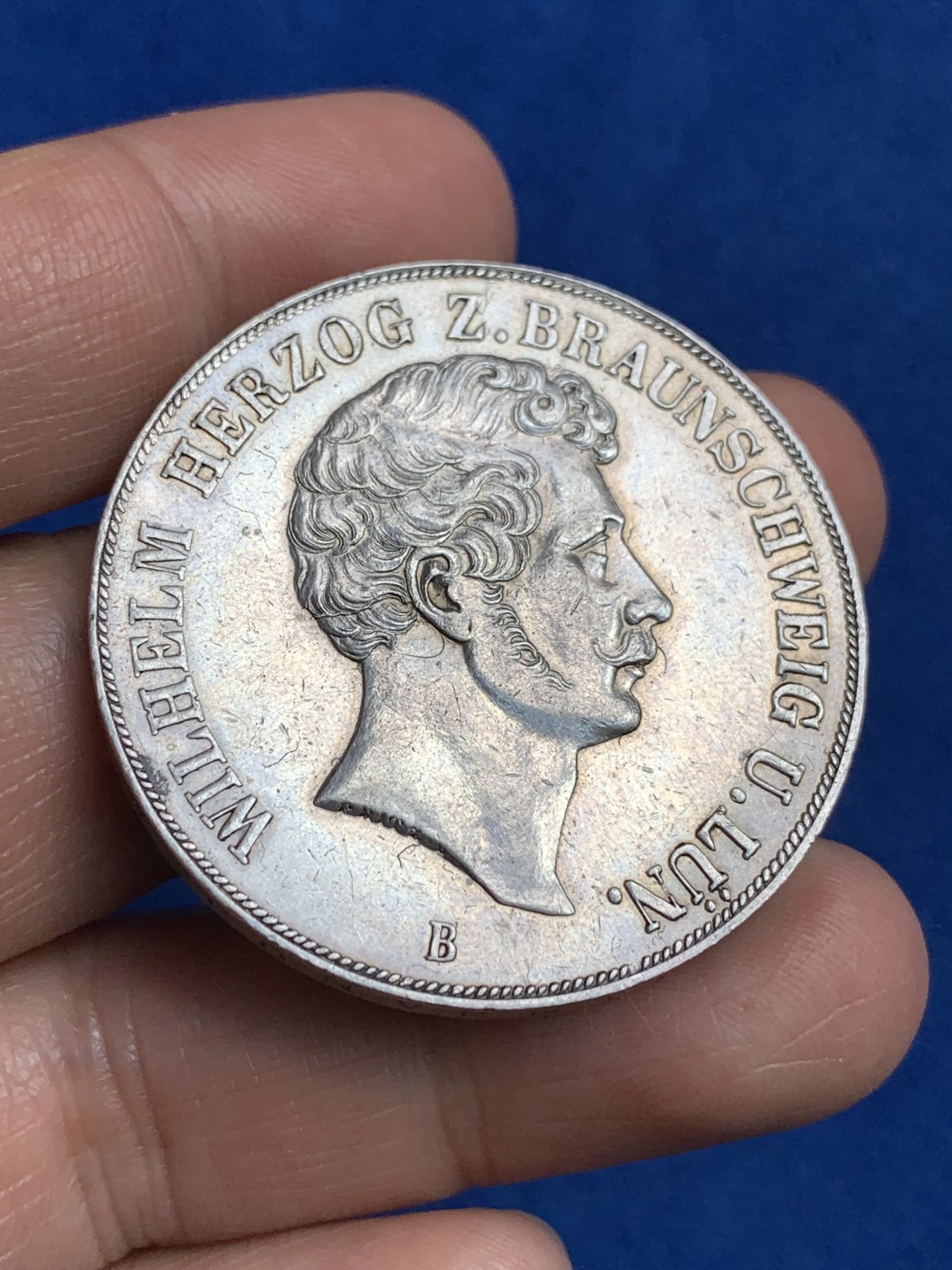 《竞宝斋》第251场-周日，周一2场连拍 (全场包邮) 美品 德国1854年 不伦瑞克狼堡威廉2泰勒大银币 盾徽版 流通主币，250000发行量，非常见年份 状态非常好