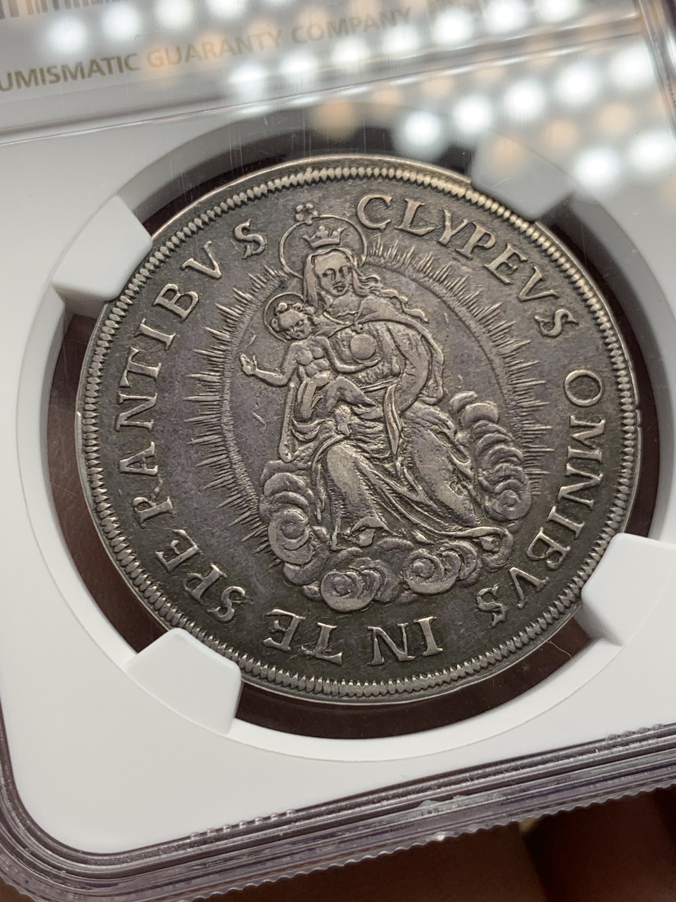 《竞宝斋》第251场-周日，周一2场连拍 (全场包邮) NGC XF45 德国 1627  巴伐利亚选侯国 圣母抱婴 1/2泰勒银币 打制均衡 包浆自然 少见品种