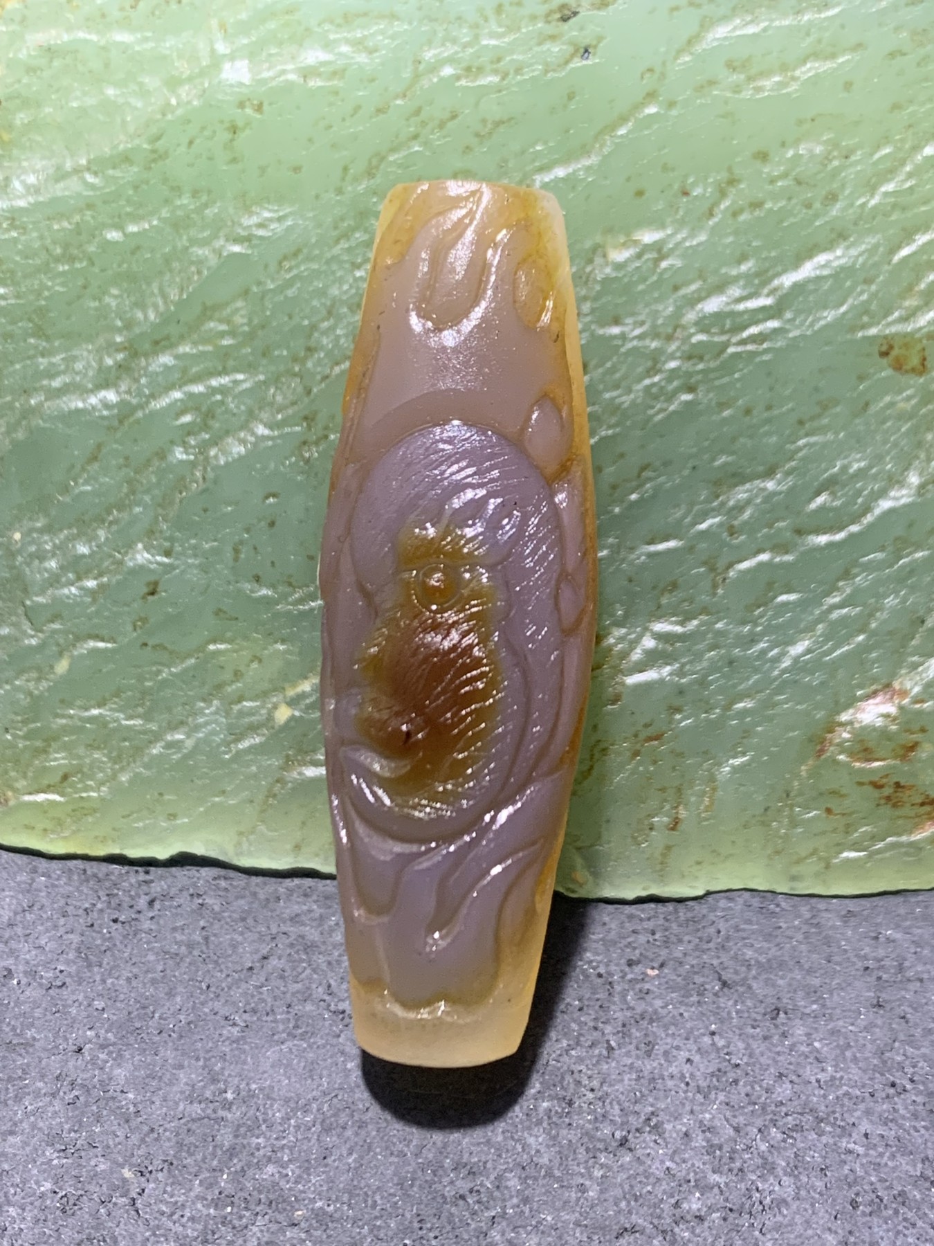 精美亚光高玉化巴西玛瑙手工俏色巧雕灵猴吊坠一个！