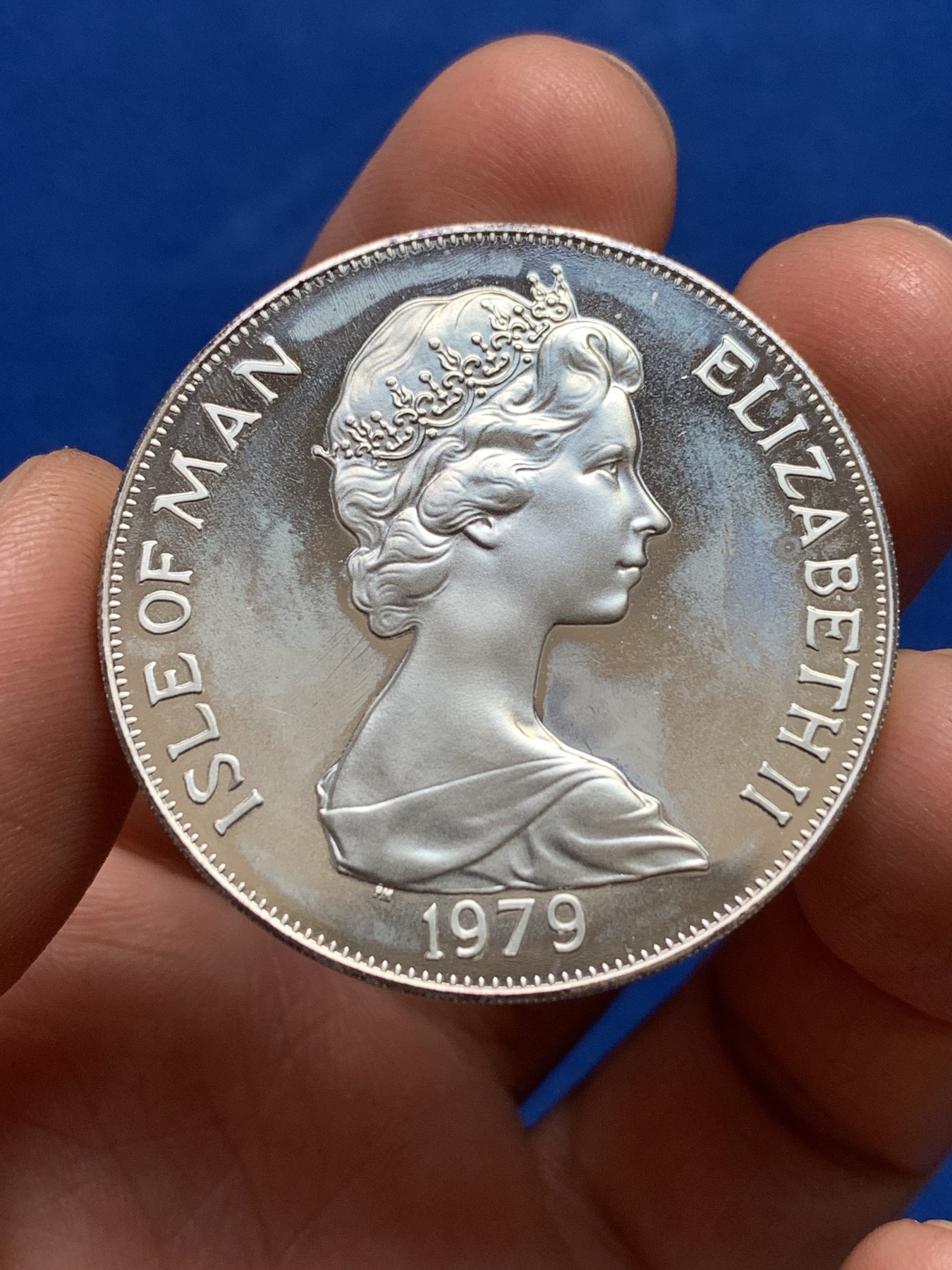 《竞宝斋》第251场-周日，周一2场连拍 (全场包邮) 马恩岛1979年马恩岛议会千年纪念1克朗精制大银币