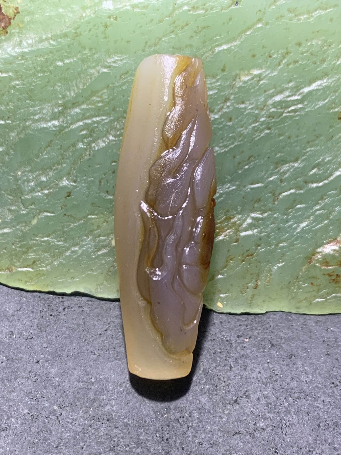 精美亚光高玉化巴西玛瑙手工俏色巧雕灵猴吊坠一个！