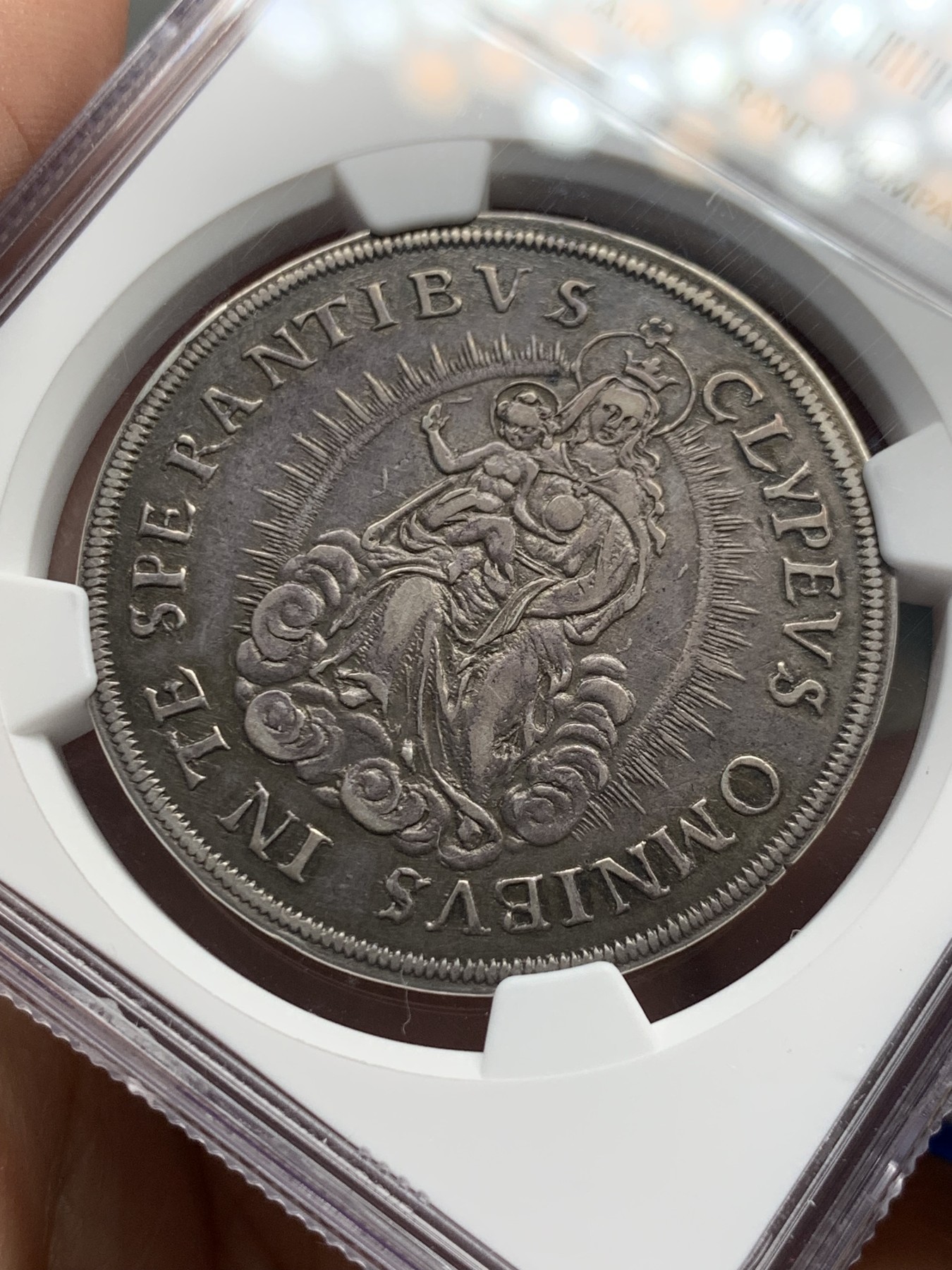 《竞宝斋》第251场-周日，周一2场连拍 (全场包邮) NGC XF45 德国 1627  巴伐利亚选侯国 圣母抱婴 1/2泰勒银币 打制均衡 包浆自然 少见品种