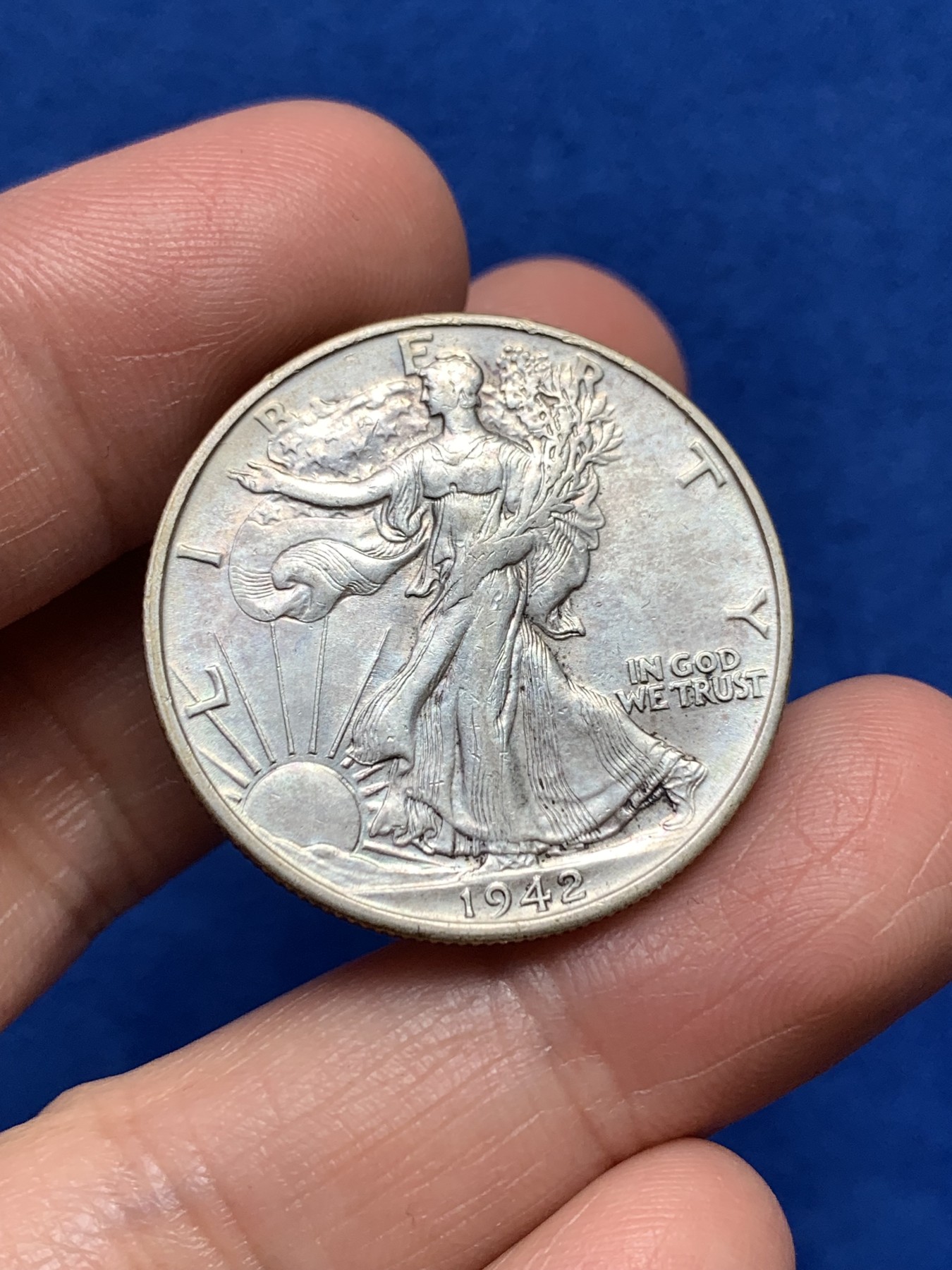 《竞宝斋》第251场-周日，周一2场连拍 (全场包邮) 美国1942年行走女神半圆银币，一面重口味包浆