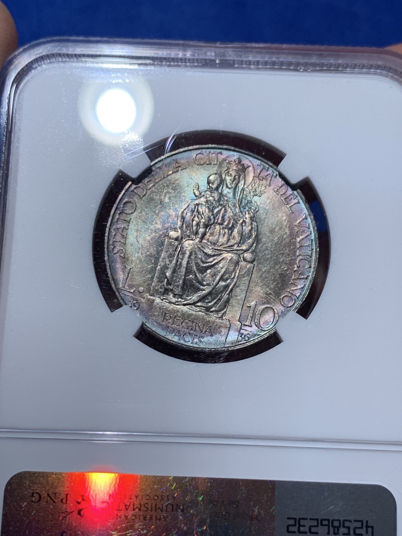 《竞宝斋》第251场-周日，周一2场连拍 (全场包邮) NGC MS62 梵蒂冈教皇国1936圣母抱婴10里拉银币