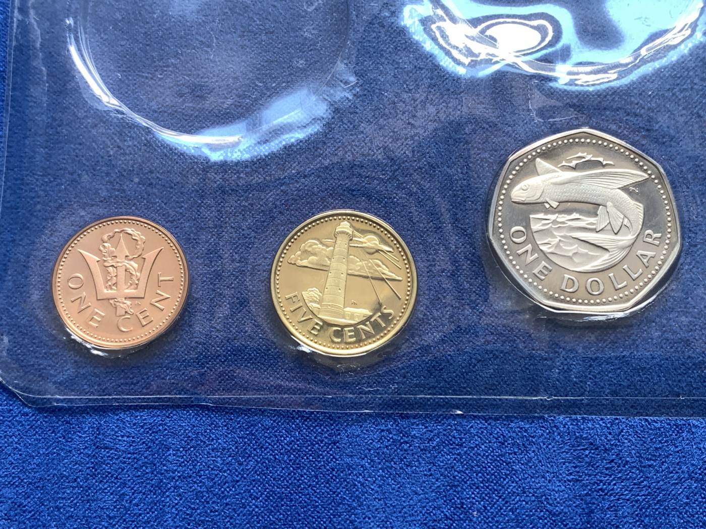 《竞宝斋》第251场-周日，周一2场连拍 (全场包邮) NGC PF67UC 巴巴多斯1973年喷泉+波塞冬两枚大银币 原盒包装 有配套7枚精制铜镍币